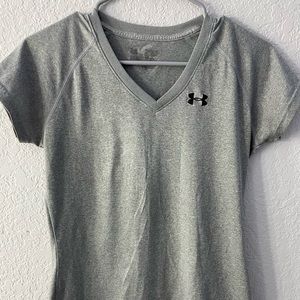 Under Armour  Athletic T-shirt in great condition very comfortable.